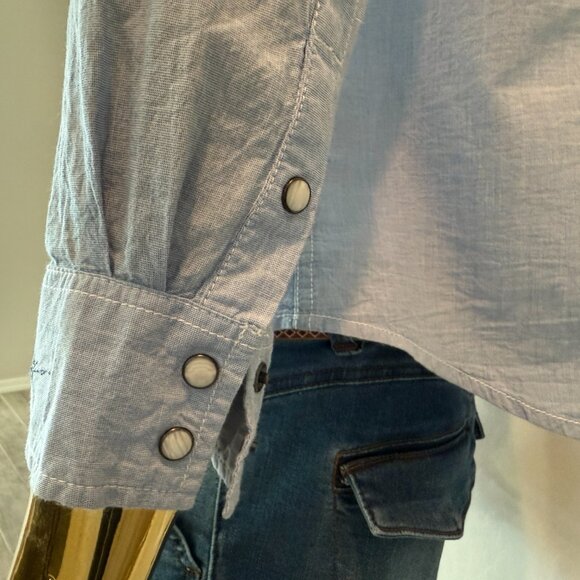 Ryan Micheal Chambray Shirt Large - Picture 7 of 11